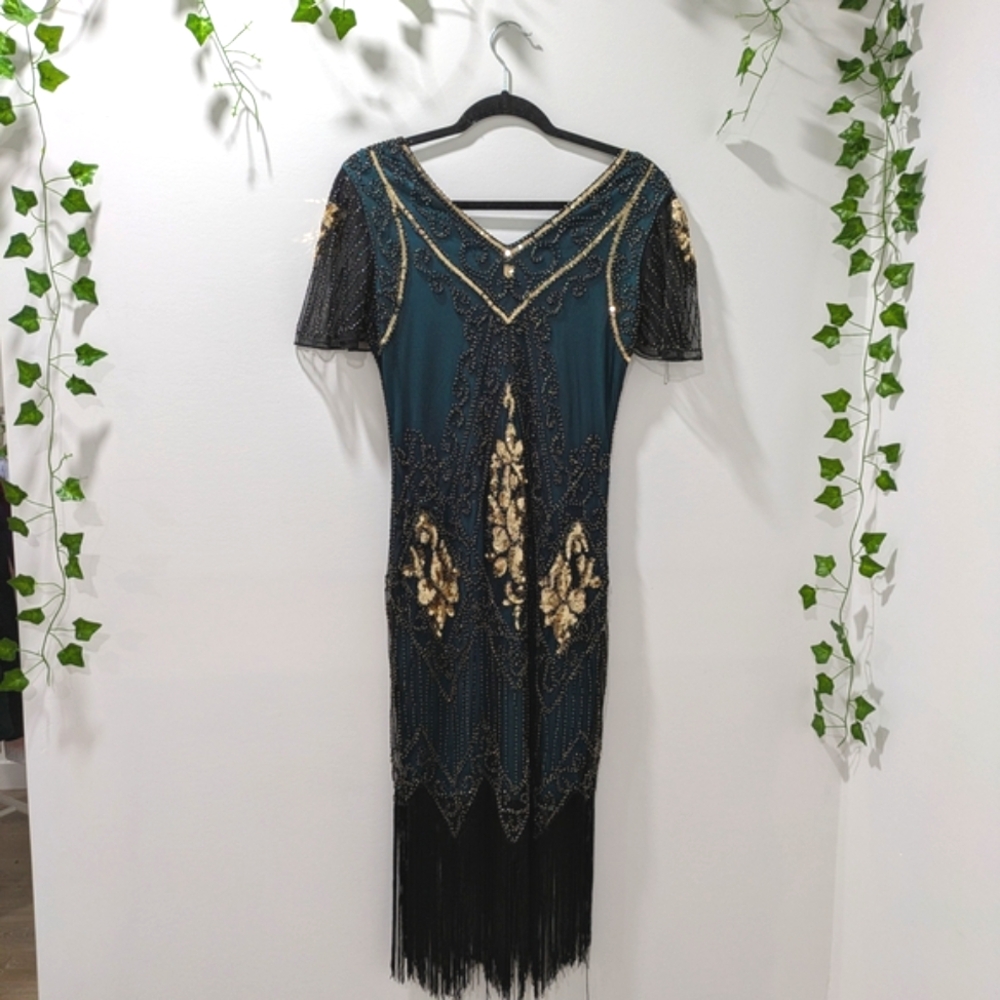 S 1920s Cocktail Aesthetic Embellished Sheath Midi Dress with Flutter Sleeves